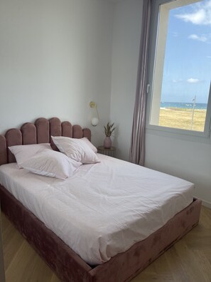 3 chambres, fer et planche à repasser, Wi-Fi gratuit, draps fournis