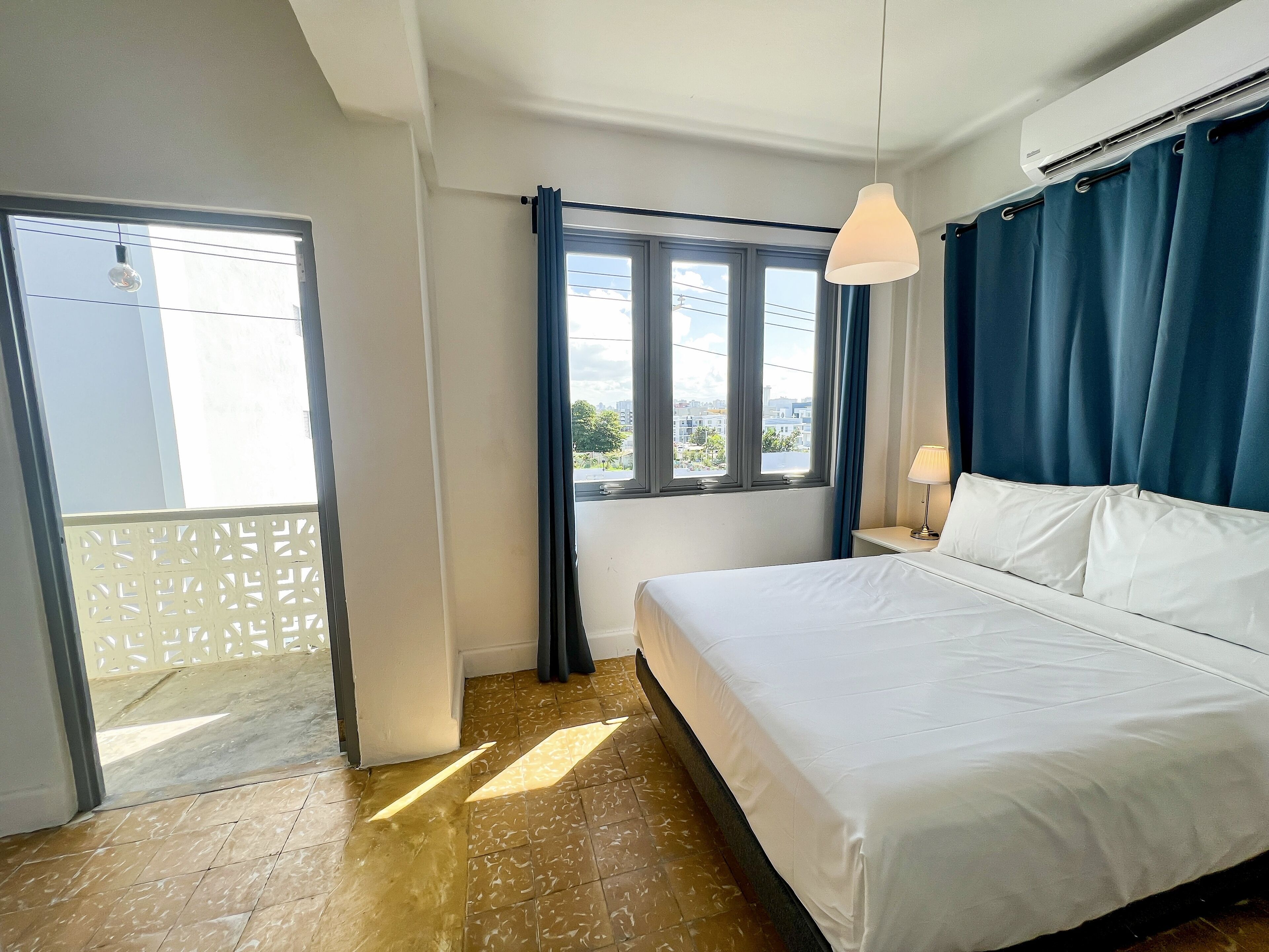 Photo - Urbana Hotel