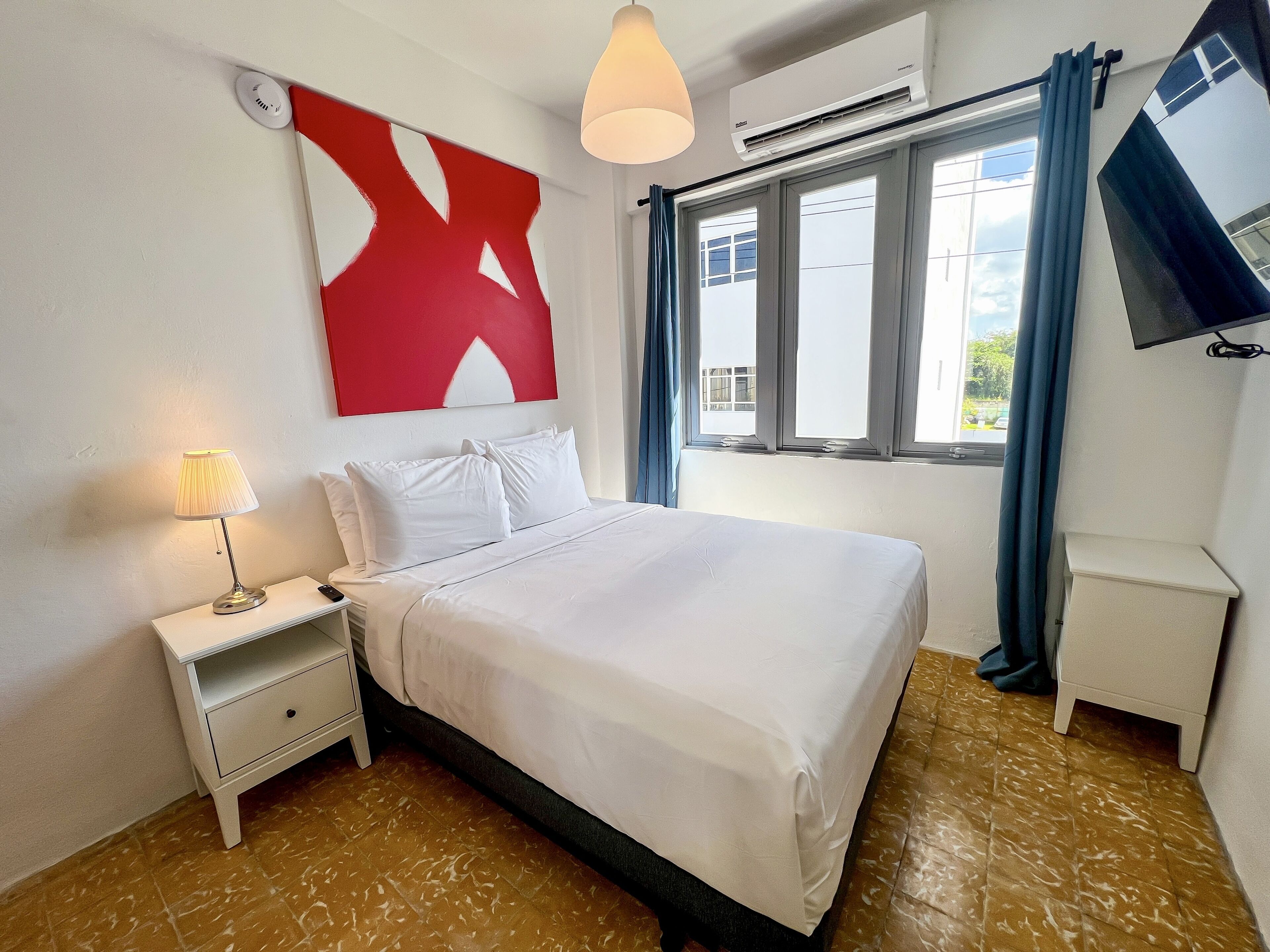 Photo - Urbana Hotel