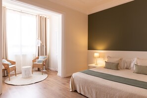 4 chambres, fer et planche à repasser, Wi-Fi gratuit, draps fournis