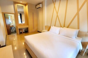 2 habitaciones, tabla de planchar con plancha, wifi y ropa de cama