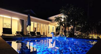 Ao Nang private pool villa near beach!
