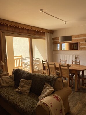 TV - CASA MONTANA - QUEYRAS Apartment 8 pers. CEILLAC, Mountain Winter/Summer (Ceillac)