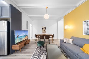 Comfort Apartment | Living area - SPACIOUS RENOVATED APARTMENT SLEEPS 12 (Montreal)