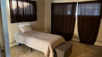 5 bedrooms, free WiFi, bed sheets