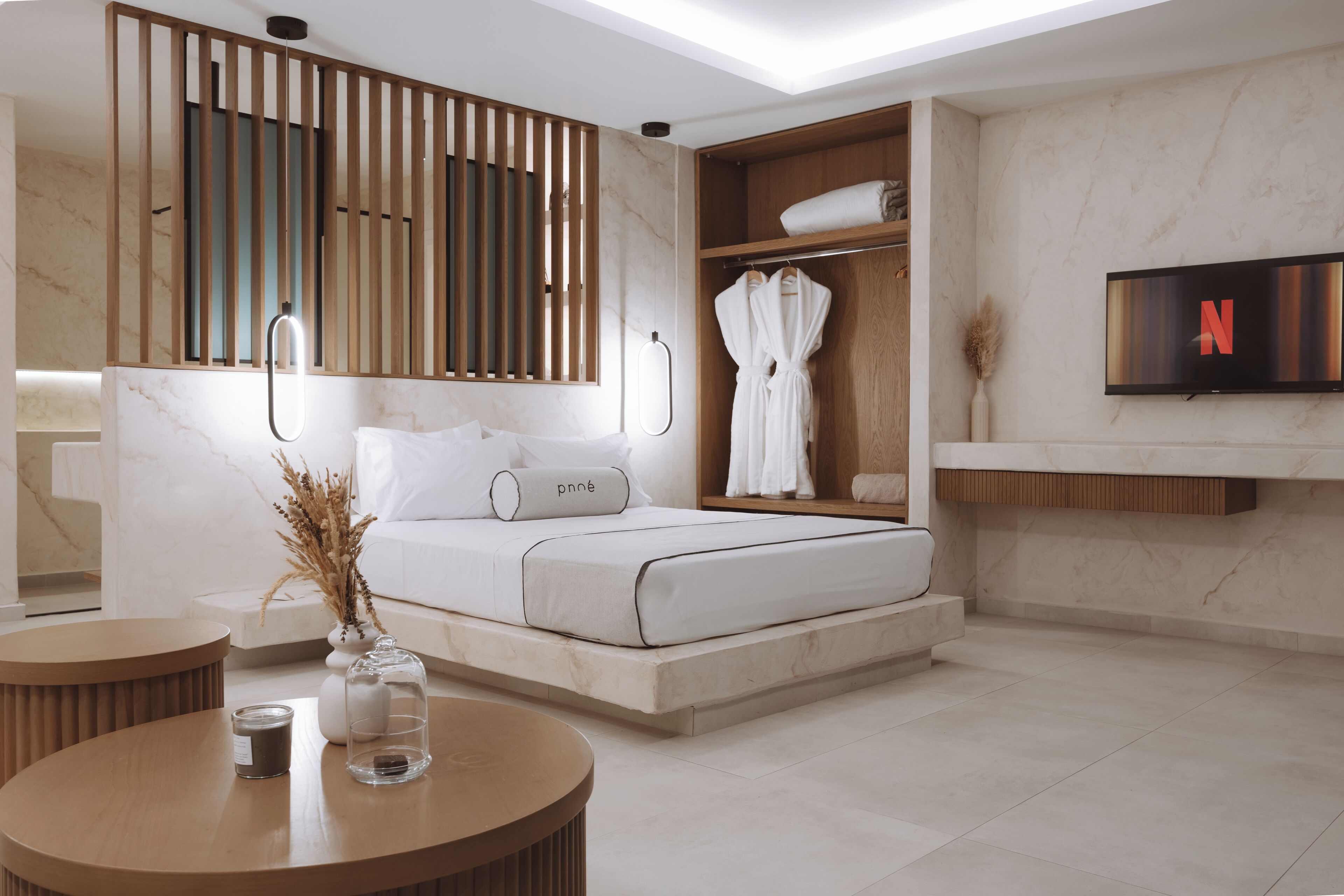 Photo - Pnoe Luxury Suites