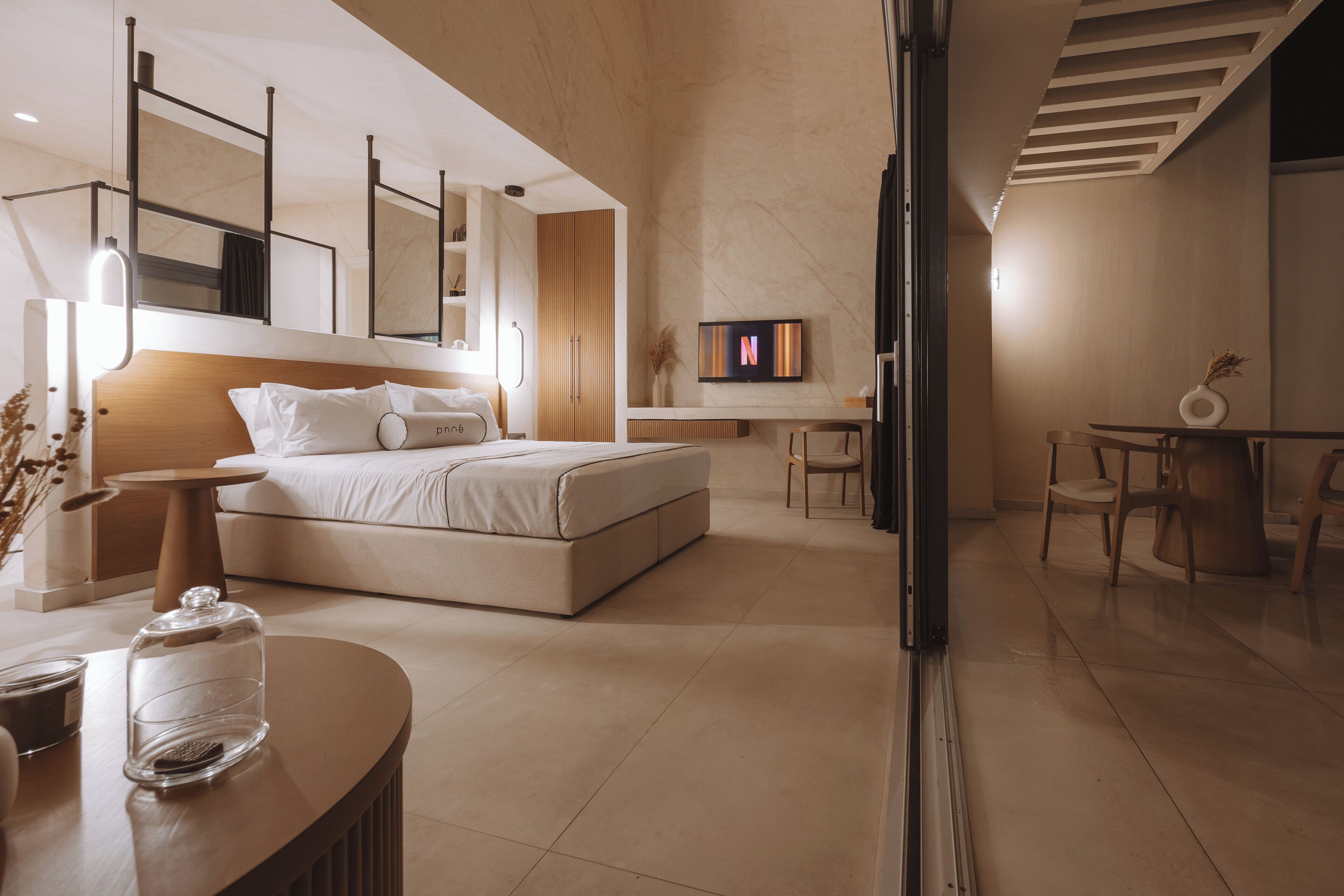 Photo - Pnoe Luxury Suites