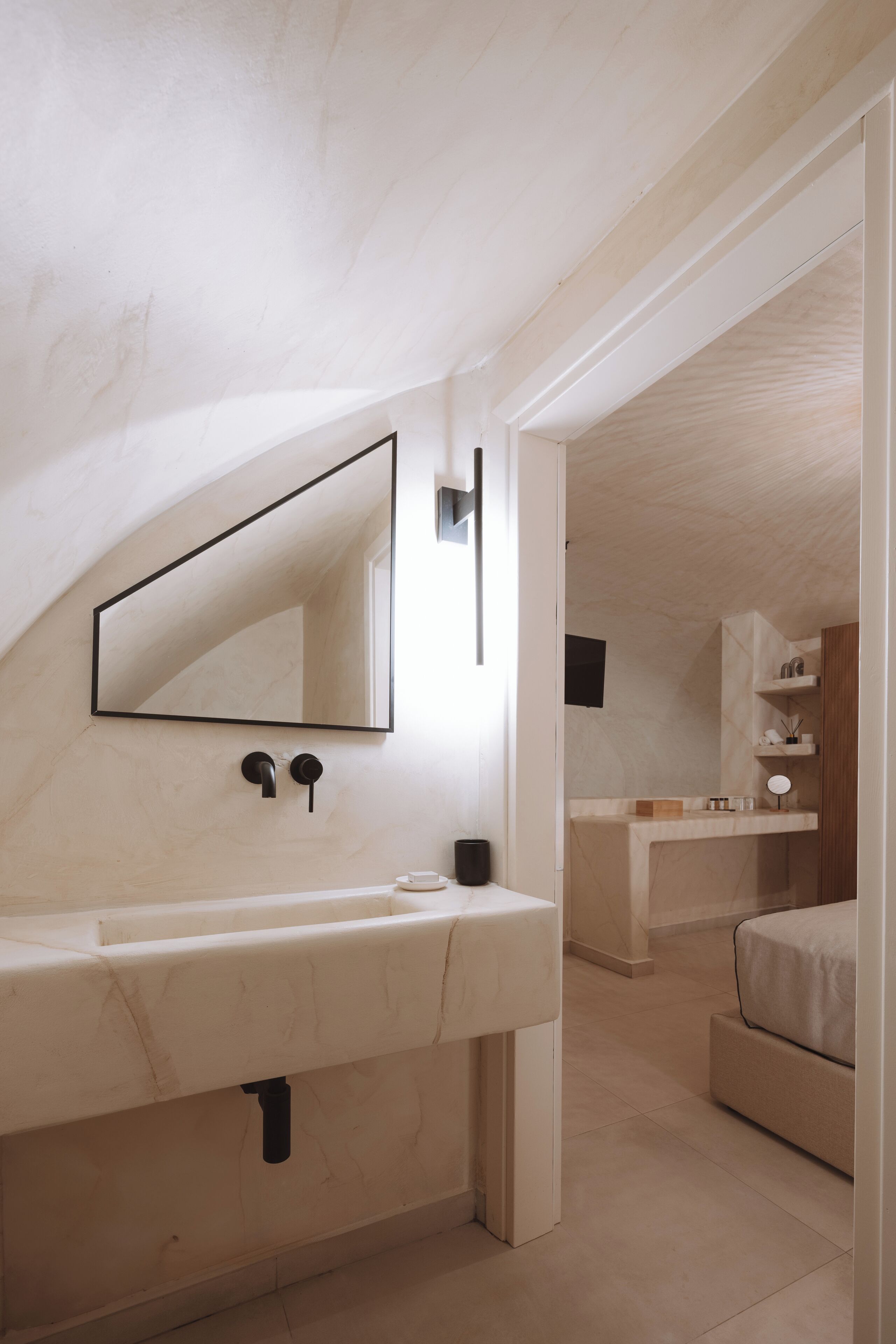 Photo - Pnoe Luxury Suites