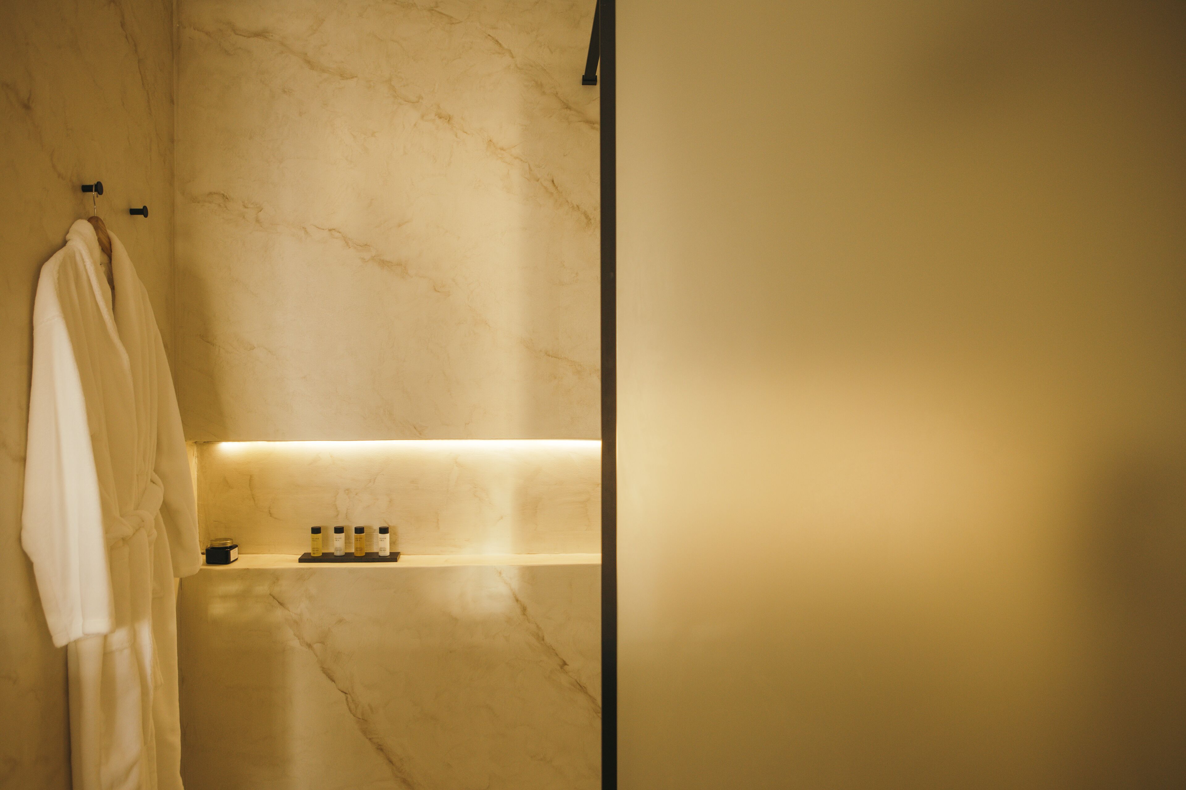 Photo - Pnoe Luxury Suites