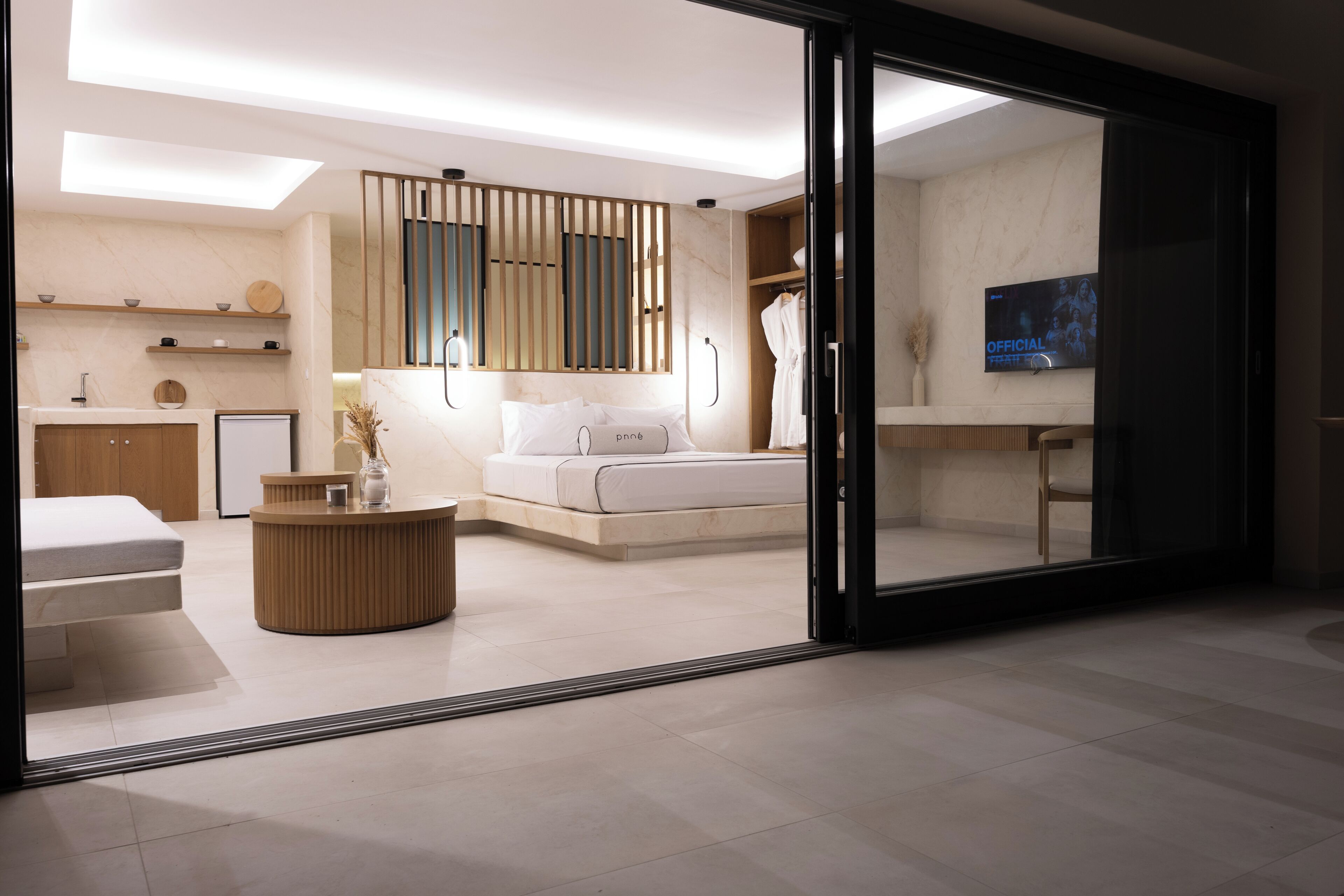 Photo - Pnoe Luxury Suites