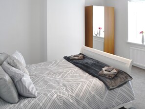 2 bedrooms, free WiFi, bed sheets - 2 bedroom accommodation in Lynemouth, near Creswell (Lynemouth, near Creswell)