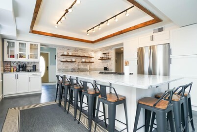 Penthouse Suite* 5-mins to Cedar Point