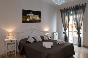 3 bedrooms, iron/ironing board, WiFi, bed sheets - House Bonifacio VIII (Roma)