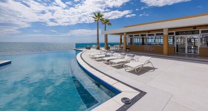 Crews Nest Luxury Modern Condo