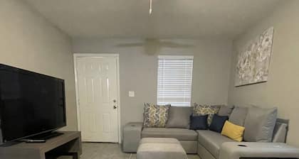 Stylish 2-bedroom unit