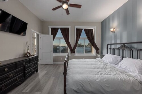 Jacobsen Luxury Loft