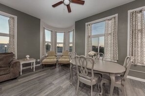 Interior - Jacobsen Luxury Loft (Payette)