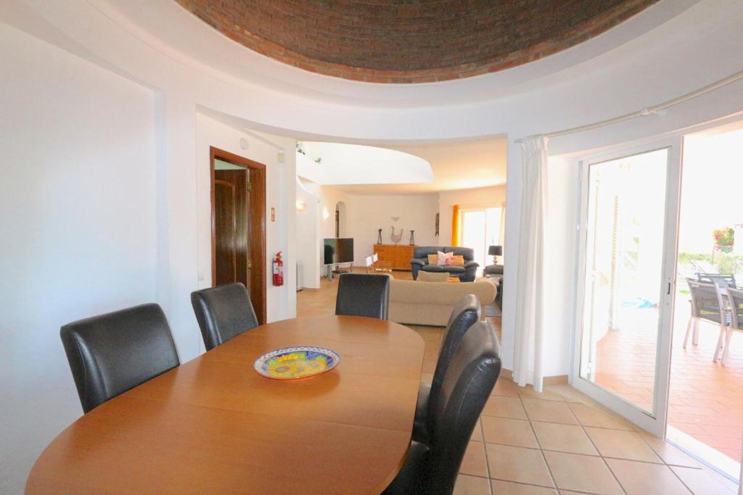 Traditional Portuguese Villa | 5 Bedrooms | Villa Girassol | Prime Location Close To Restaurants & Bars | Vilamoura - Quarteira