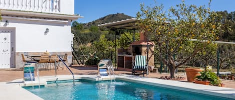 Utomhuspool