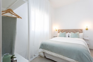 3 chambres, fer et planche à repasser, lit parapluie, Wi-Fi gratuit