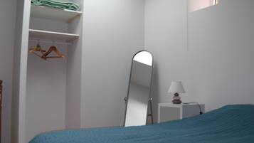 4 bedrooms, iron/ironing board, travel crib, free WiFi