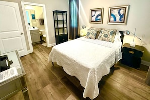 2 habitaciones, escritorio, tabla de planchar con plancha y wifi