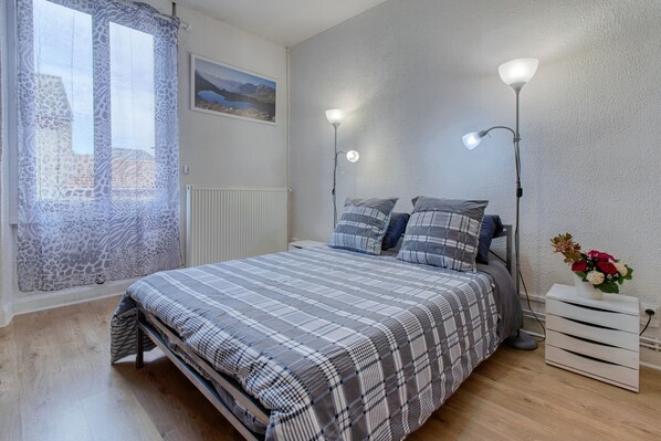 2 bedrooms, iron/ironing board, travel crib, WiFi