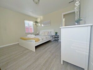 3 bedrooms, bed sheets