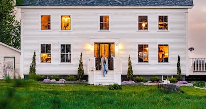 Kingdom Carriage House, Historic Home on 35 Acres in the Northeast Kingdom