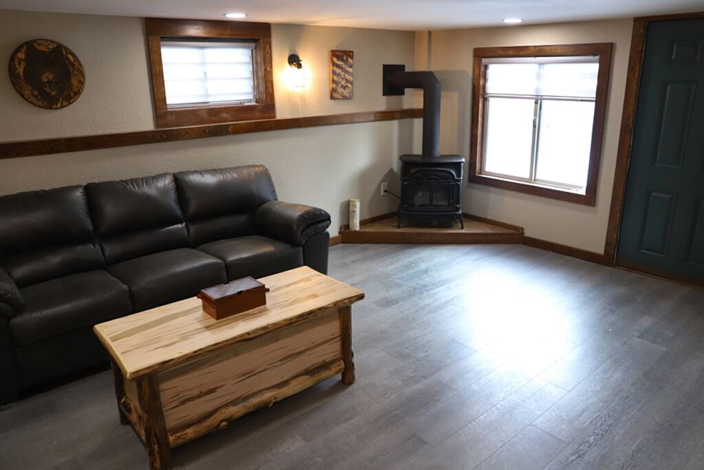 Cozy apartment 1.5 miles from Gore Mountain