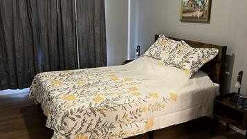 2 bedrooms, iron/ironing board, travel crib, free WiFi