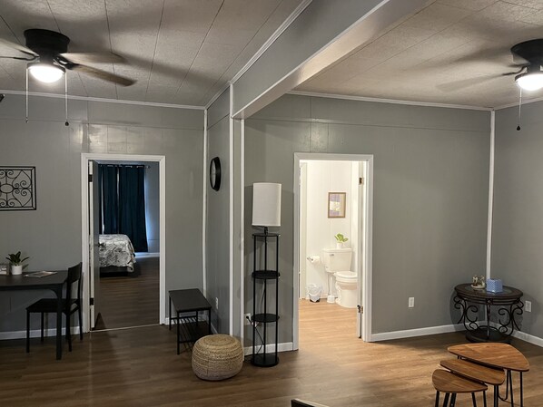 2 Schlafzimmer, Bügeleisen/Bügelbrett, Reisekinderbett, kostenloses WLAN