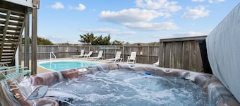 8BR Oceanfront home - Game & theater rooms, private pool, hot tub ★★★★★
