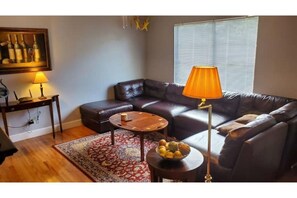 Living area - The Cat's Meow (Islands Bungalow) (Savannah)