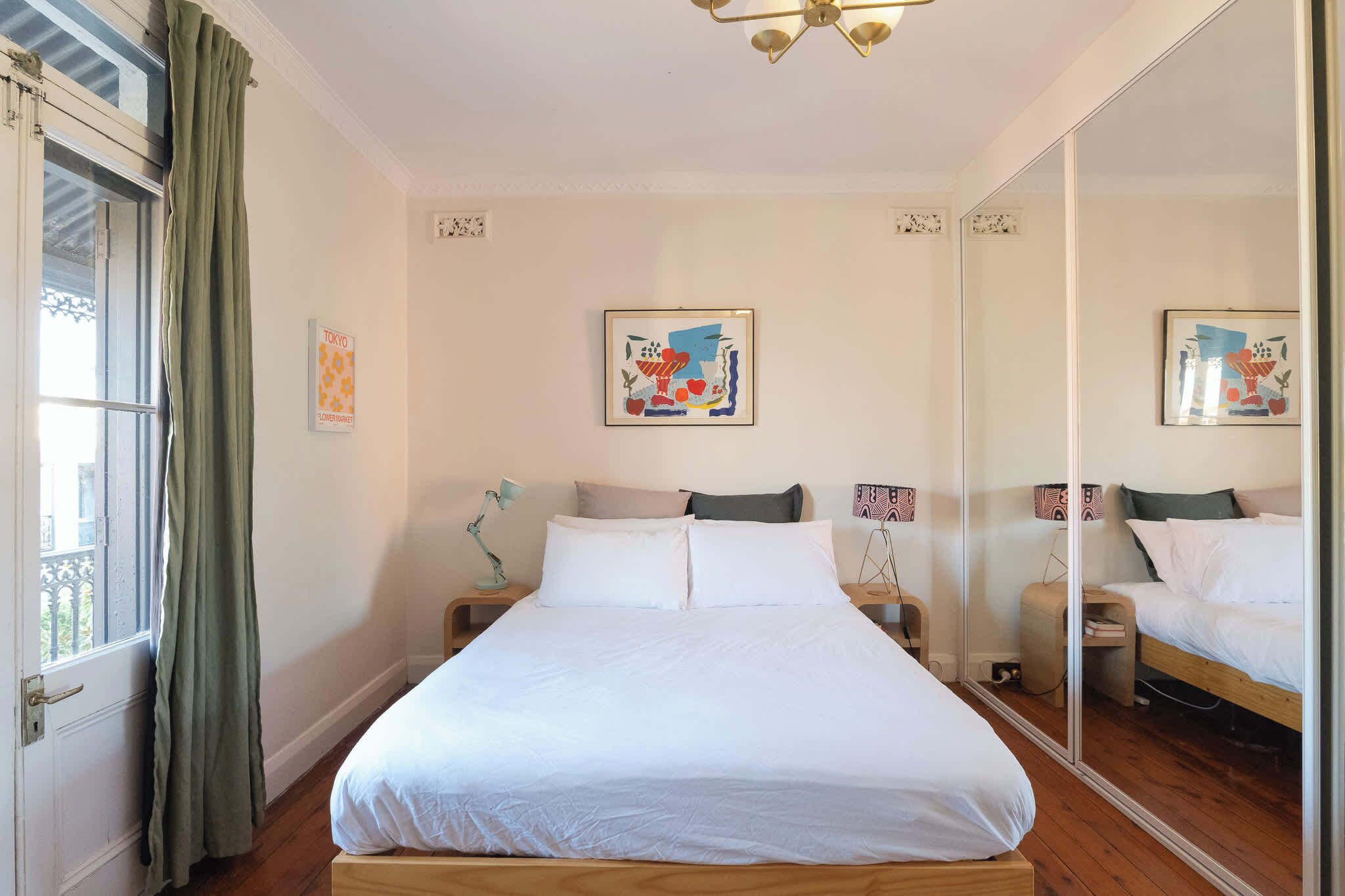 2 bedrooms, desk, iron/ironing board, WiFi