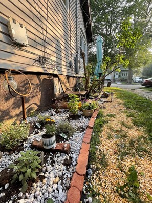 Garden - This location will make ur EYES Light UP (Rutherford)