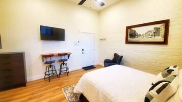 1 bedroom, WiFi, bed sheets