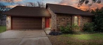 Modern Retro House w/ Hot Tub & Pet Friendly