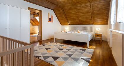 Gemütliches Ferienhaus mit Blick auf die Weinberge. Frühstücksservice möglich!