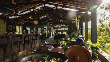 包每日自助早餐