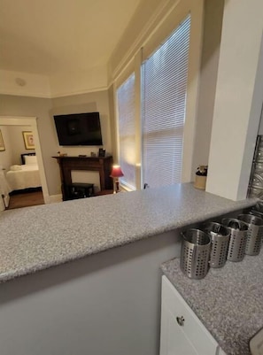 Interior - Top Shelf (Victorian District) (Savannah)