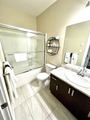 Shower, hair dryer, towels, soap - Newer private cozy 1 bdrm suite located 5 mins from all amenities. (Victoria)