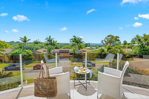 Paradise View - coastal townhouse Bonny Hills