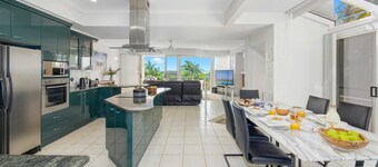 Paradise View - coastal townhouse Bonny Hills