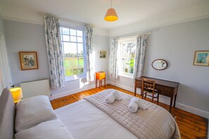 5 chambres, accès au Wi-Fi (inclus), literie fournie