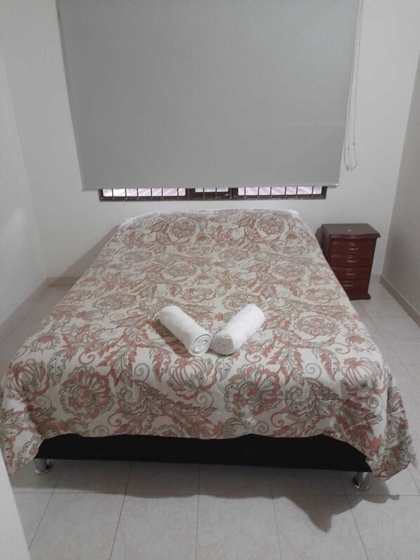 3 bedrooms, in-room safe, desk, free WiFi