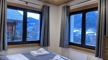 4 chambres, fer et planche à repasser, lit parapluie, Wi-Fi gratuit