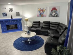 Smart TV y chimenea