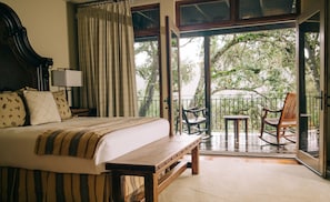 Luxury Villa | Premium bedding, pillowtop beds, in-room safe, blackout drapes - Holman Ranch Estate Vineyard & Winery (Carmel Valley)