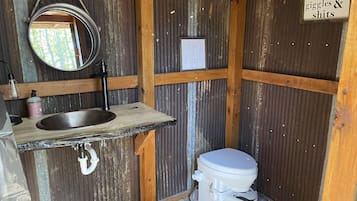 Towels, soap, shampoo, toilet paper